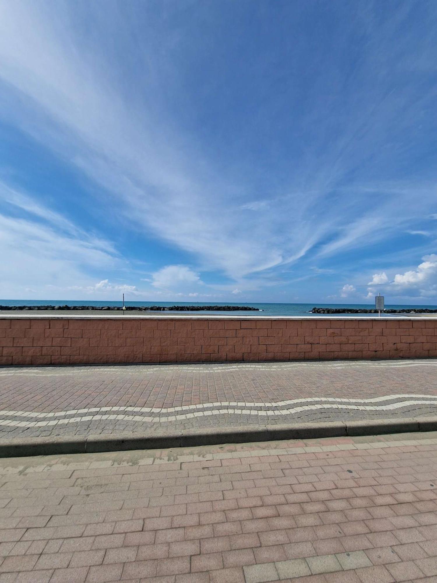 フィウミチーノVista Mare Houseアパートメント エクステリア 写真