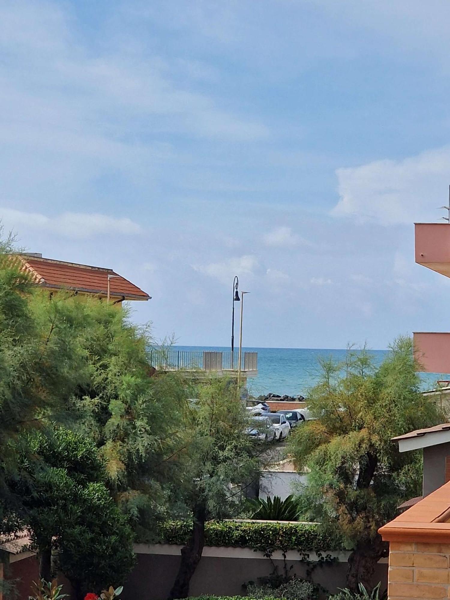 フィウミチーノVista Mare Houseアパートメント エクステリア 写真